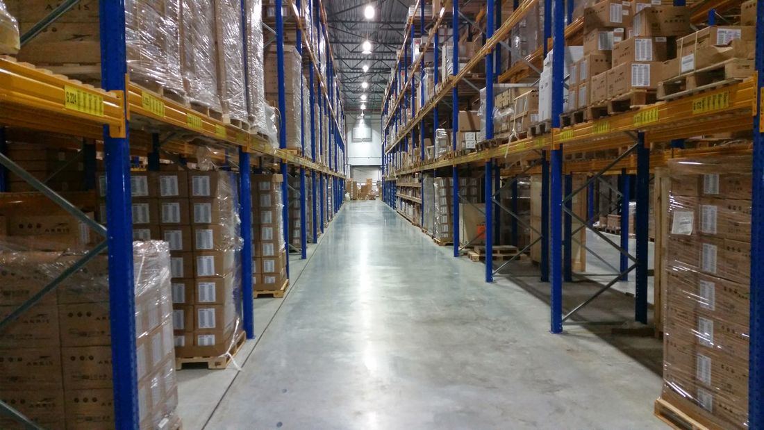 Standart Depo · 6 m²: Bir odalık eşya için ideal; raflı veya rafsız, nem kontrollü bölme.